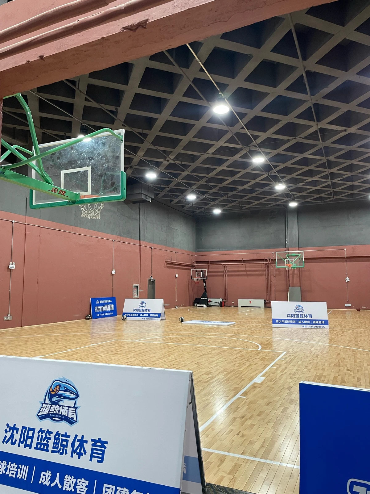 为什么室内环境更适合冬季篮球训练